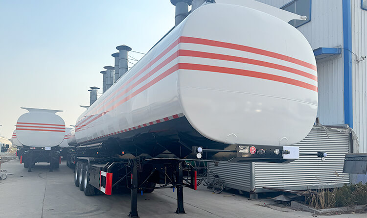 3 Axle 45000 liters Diesel Tanker Trailer for Sale in Panama