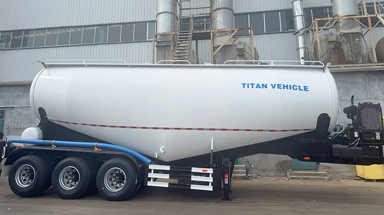 3 Axle 35 CBM Dry Bulk Cement Tanker Truck for Sale in Panama